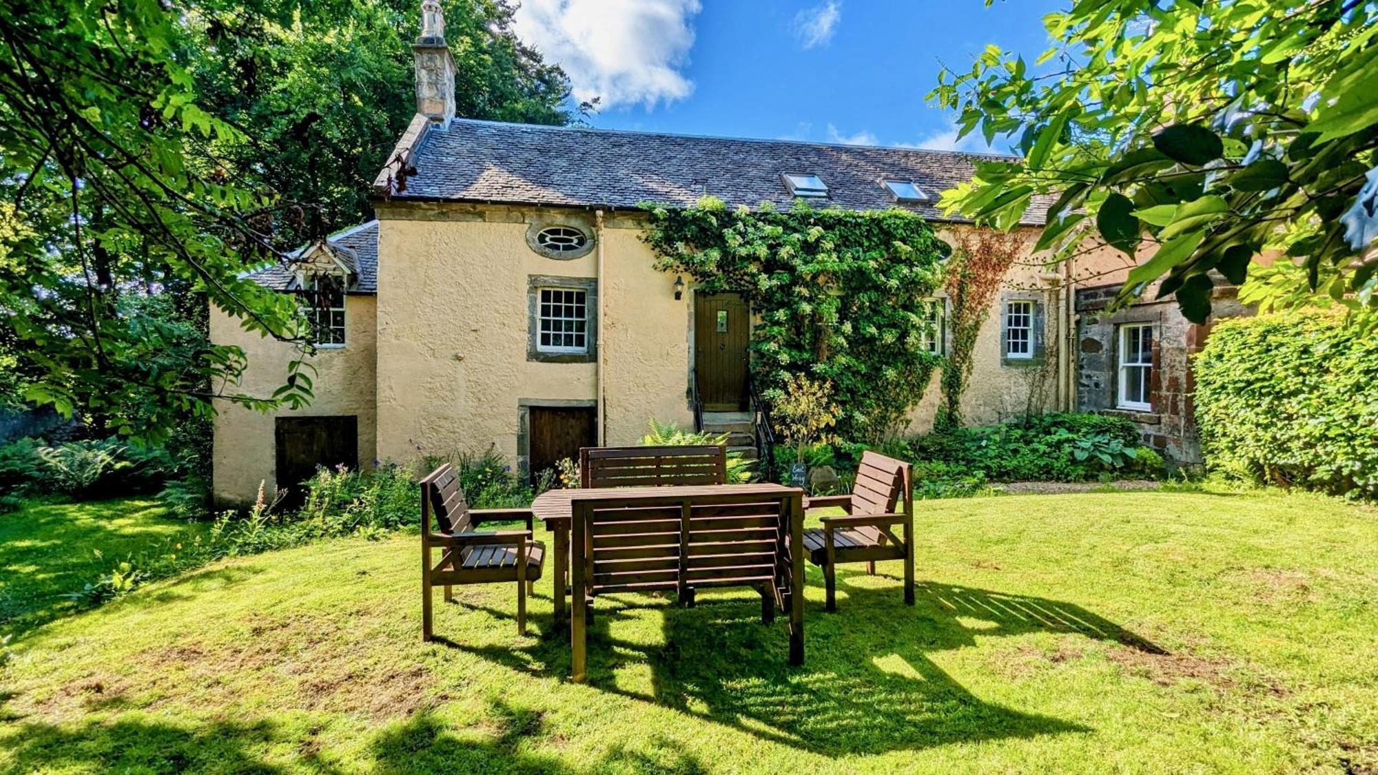 סטירלינג Powis House East Cottage מראה חיצוני תמונה
